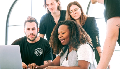 woman sharing her presentation with her colleagues